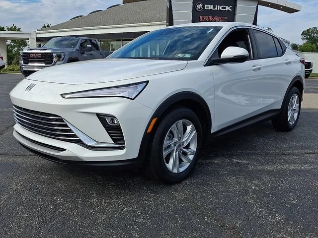 New 2026 Summit White Buick Preferred image 3