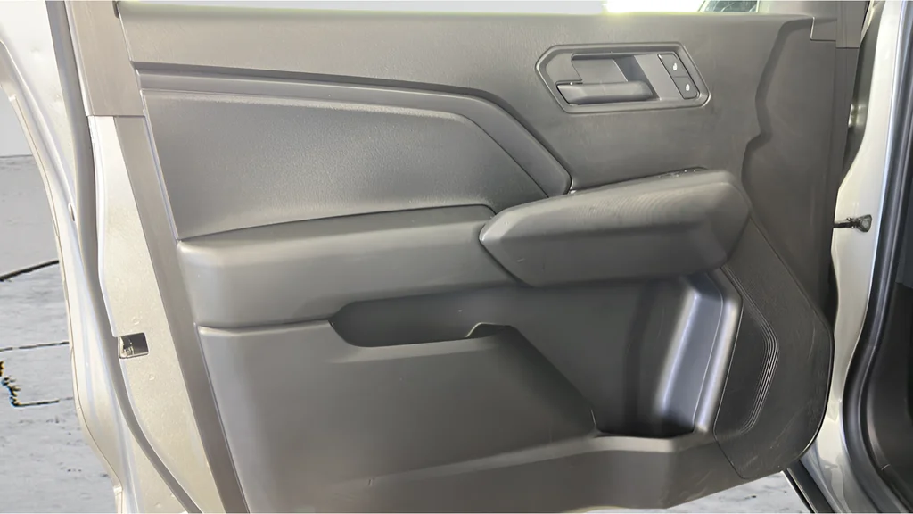 Used 2025 Gray Chevrolet Trail Boss image 15
