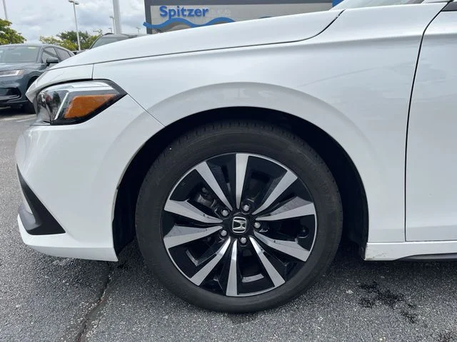 Used 2023 White Honda EX-L image 21
