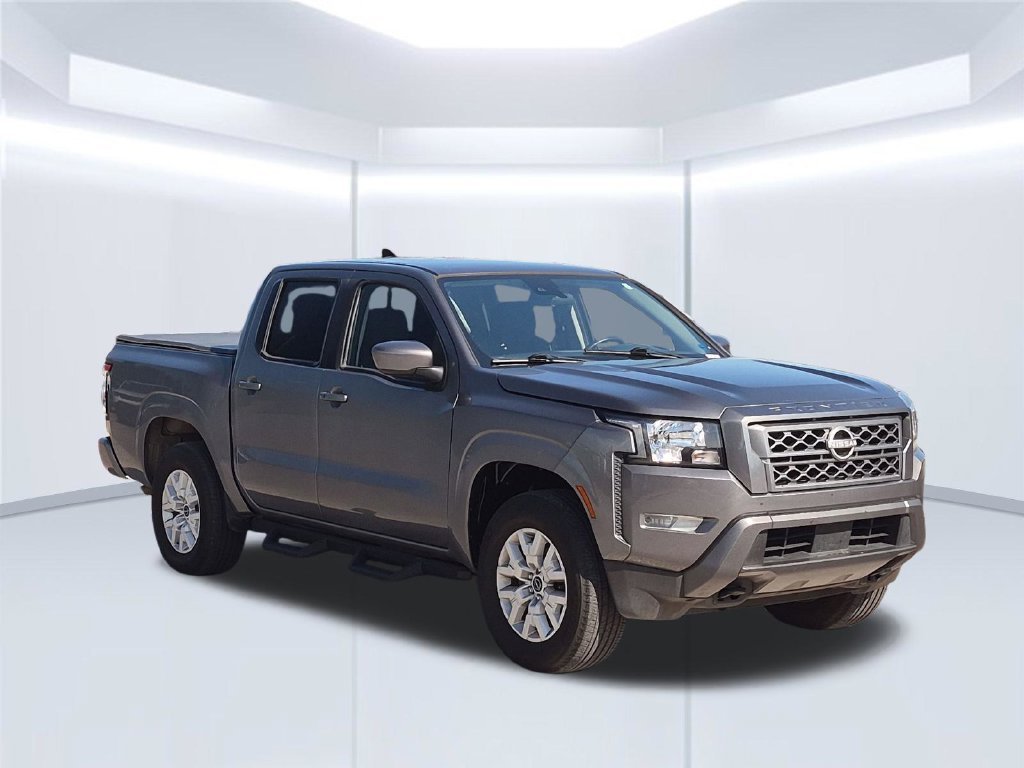 Used 2023 Gray Nissan SV image 8