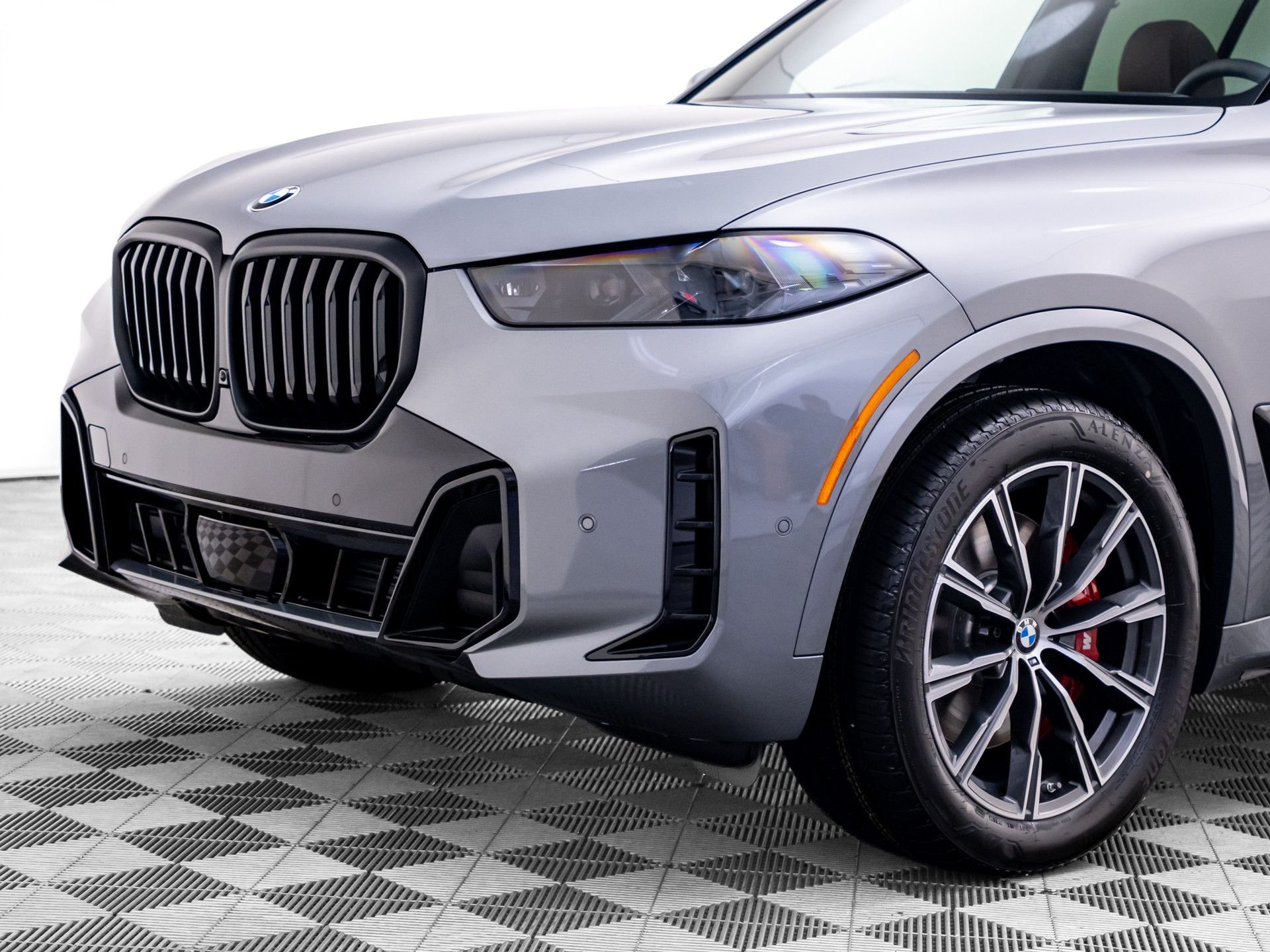 New 2026 Skyscraper Grey Metallic BMW xDrive40i image 39