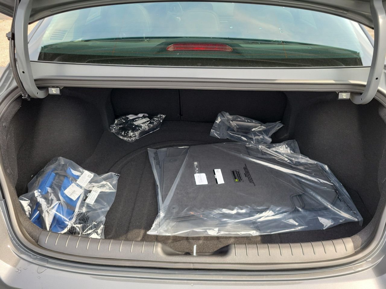 New 2026 Ecotronic Gray Hyundai Limited image 8