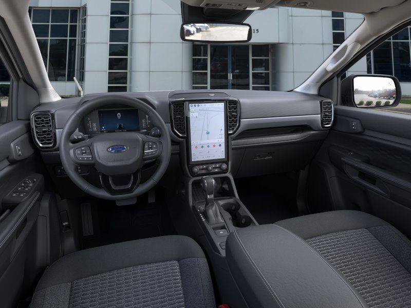 New 2025 Oxford White Ford XLT image 10