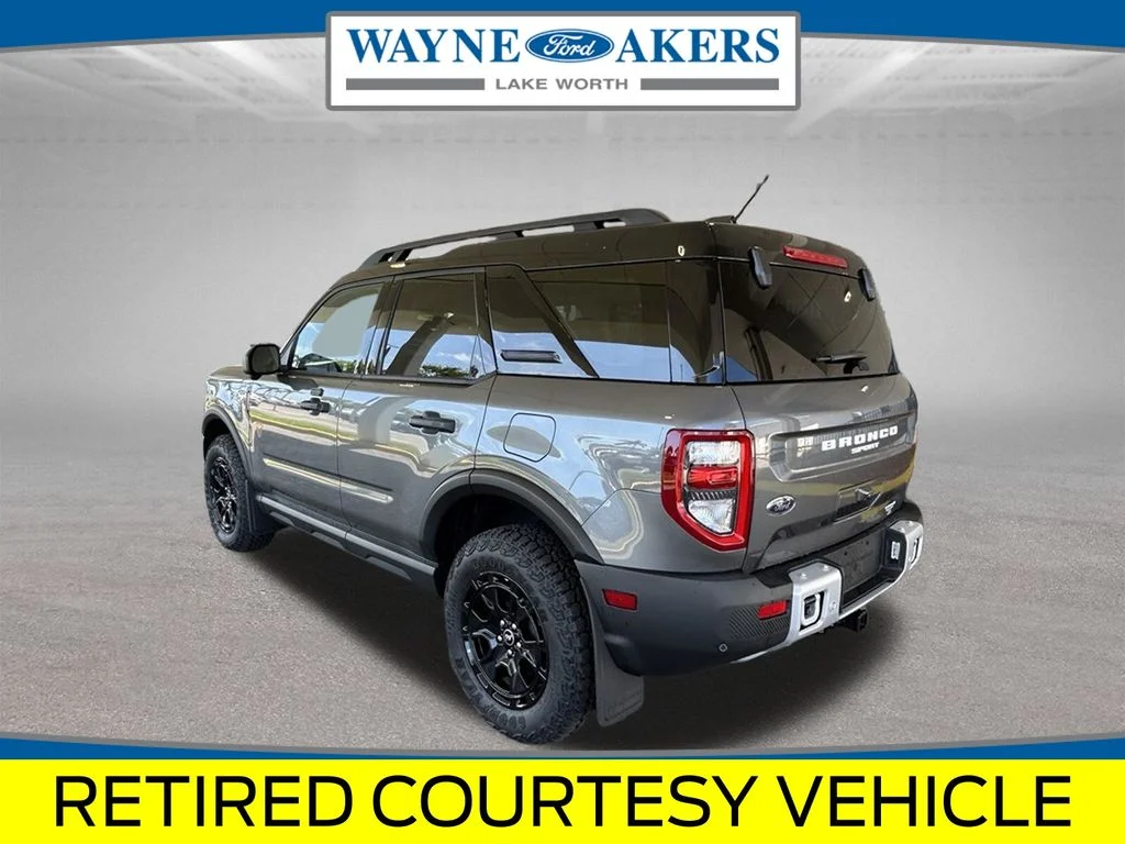 New 2025 Carbonized Gray Metallic Ford Badlands image 6