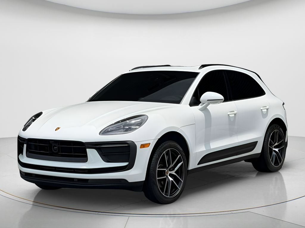 2024 Porsche Macan -'s photo