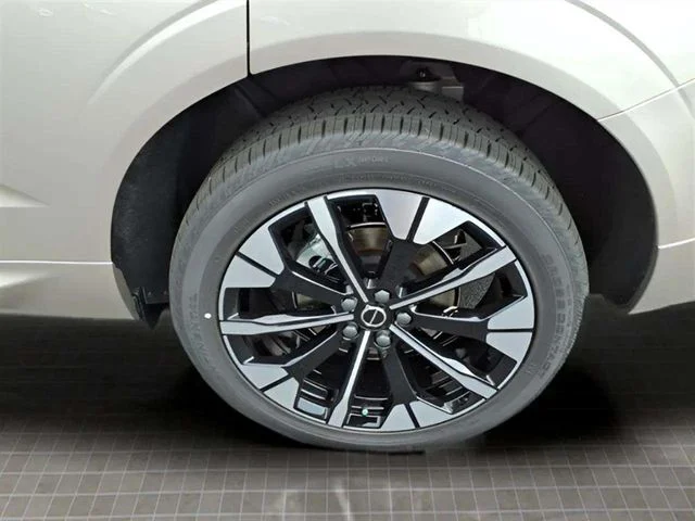 2026 Volvo XC60 Plus - Photo 7