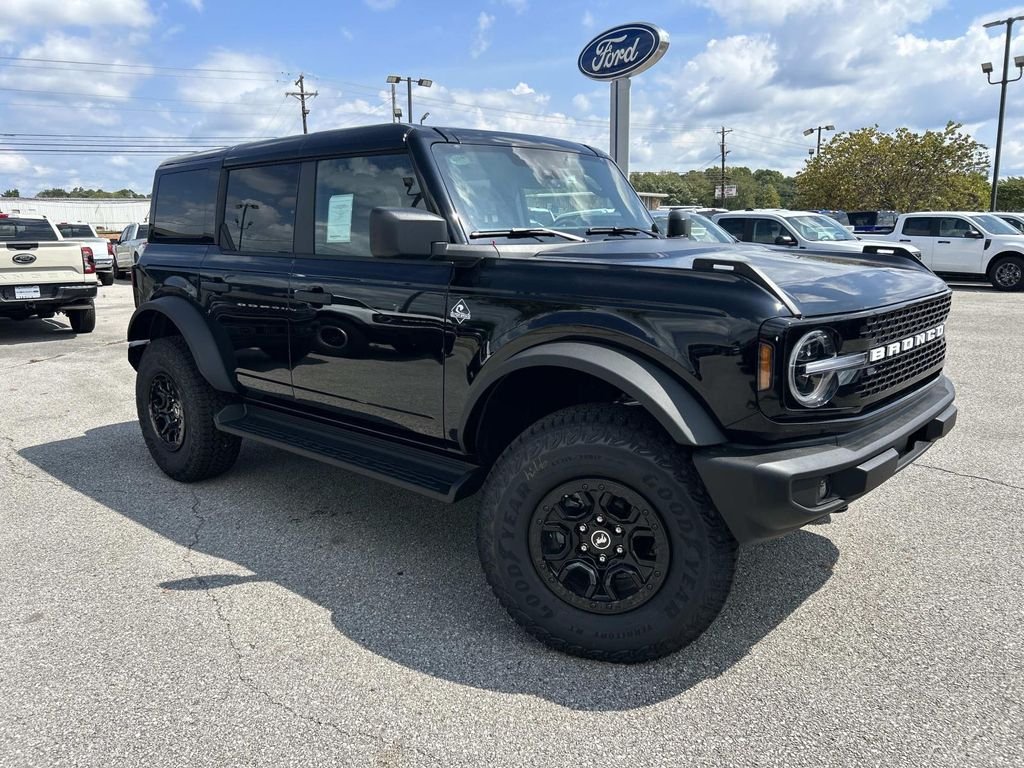 New 2026 Shadow Black Ford Outer Banks® image 2