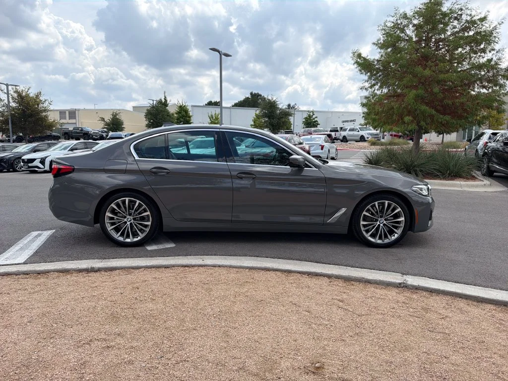 Used 2021 Gray BMW 530i image 11