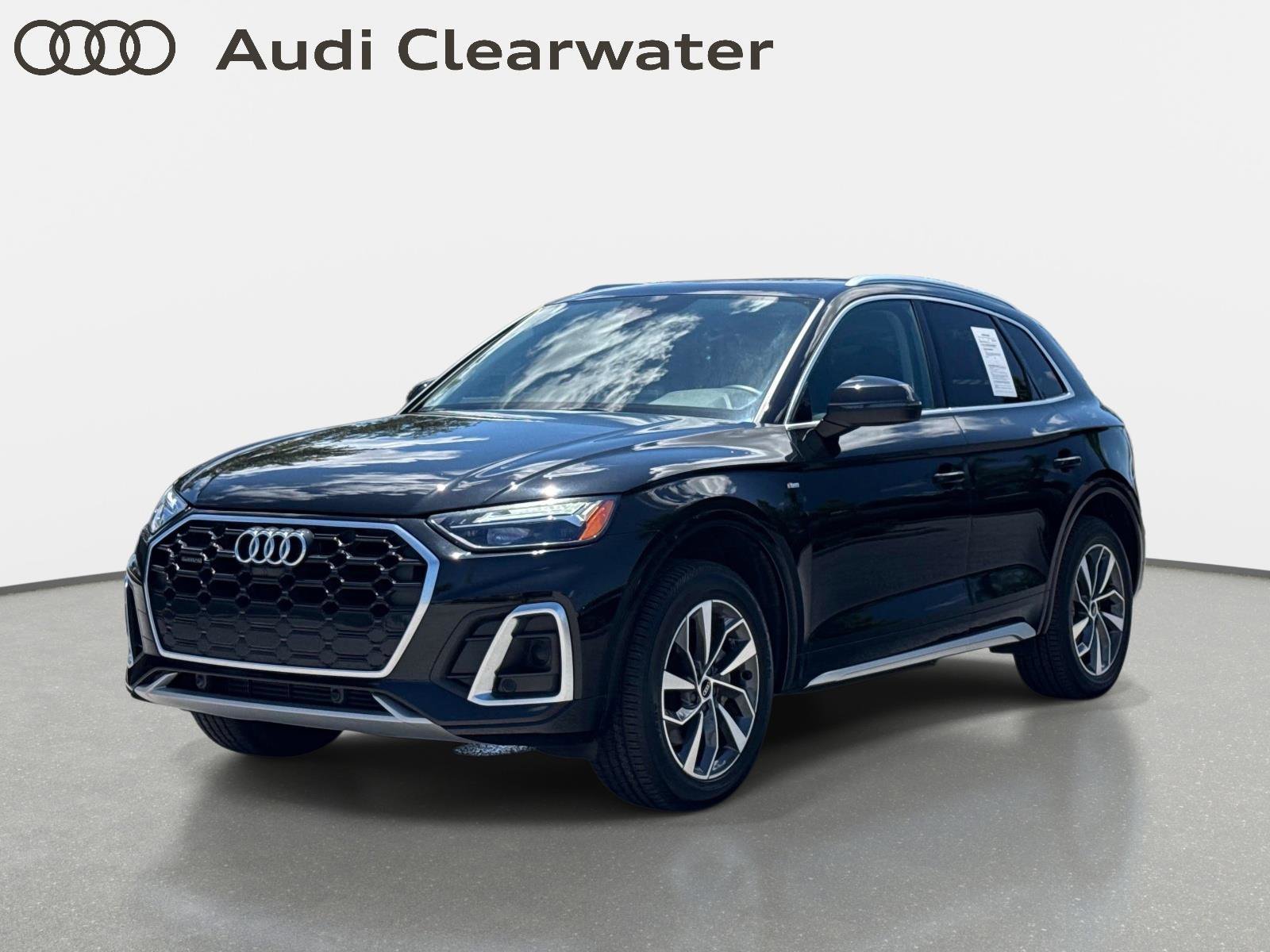 2022 Audi Q5 45 Premium Plus's photo