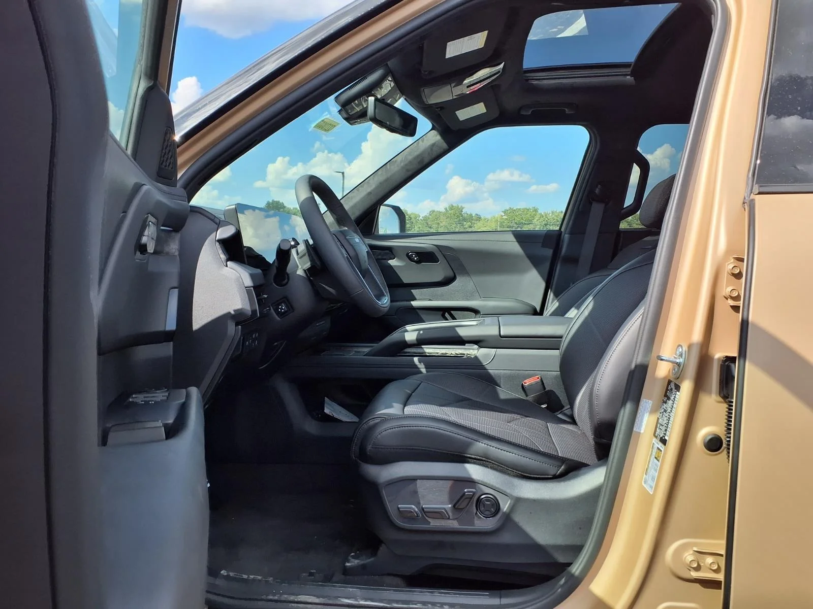 New 2027 Terrain Brown Matte Kia X-Pro SX Prestige image 12