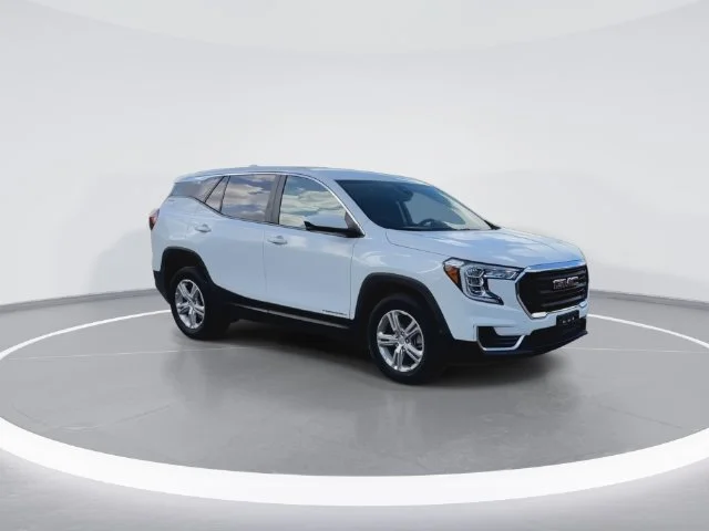 Certified Used 2024 Summit White GMC SLE image 2