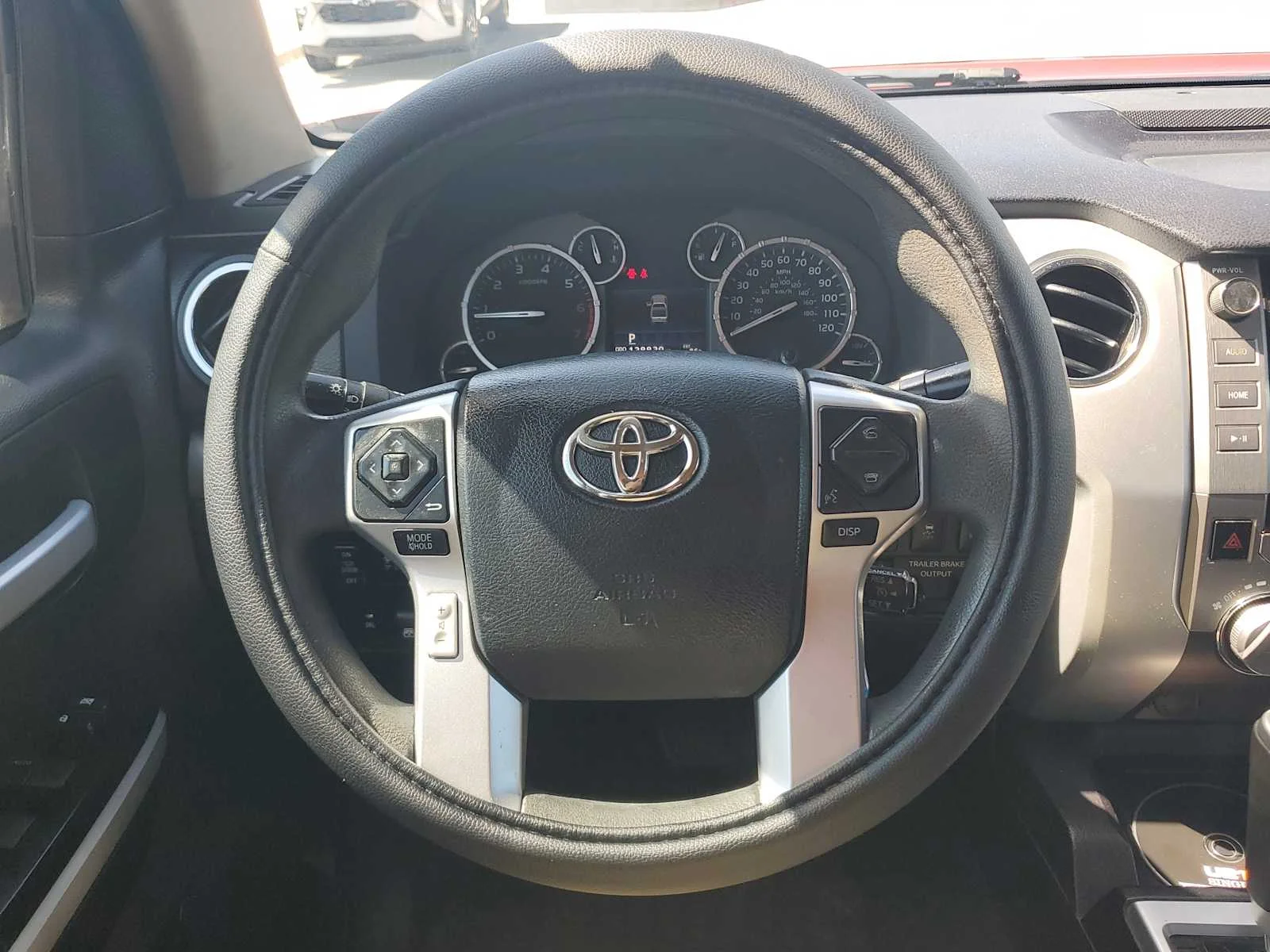 Used 2016  Toyota SR5 image 11