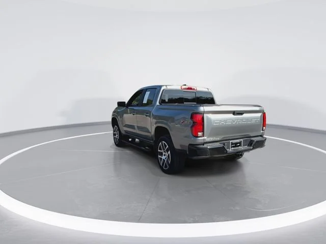 Used 2023 Gray Chevrolet Z71 image 9