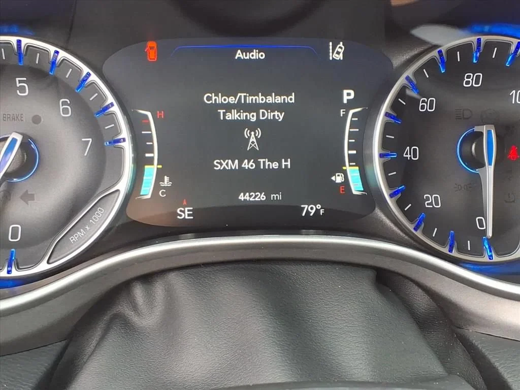 Used 2024 White Chrysler Touring L image 30