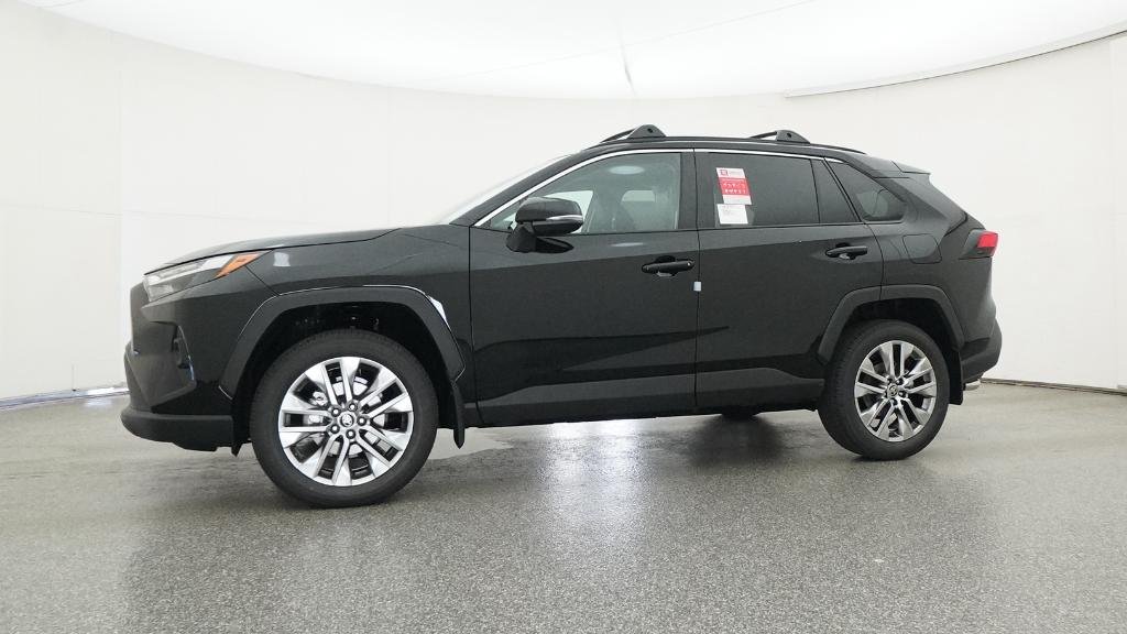 2025 Toyota RAV4 XLE Premium - Photo 13