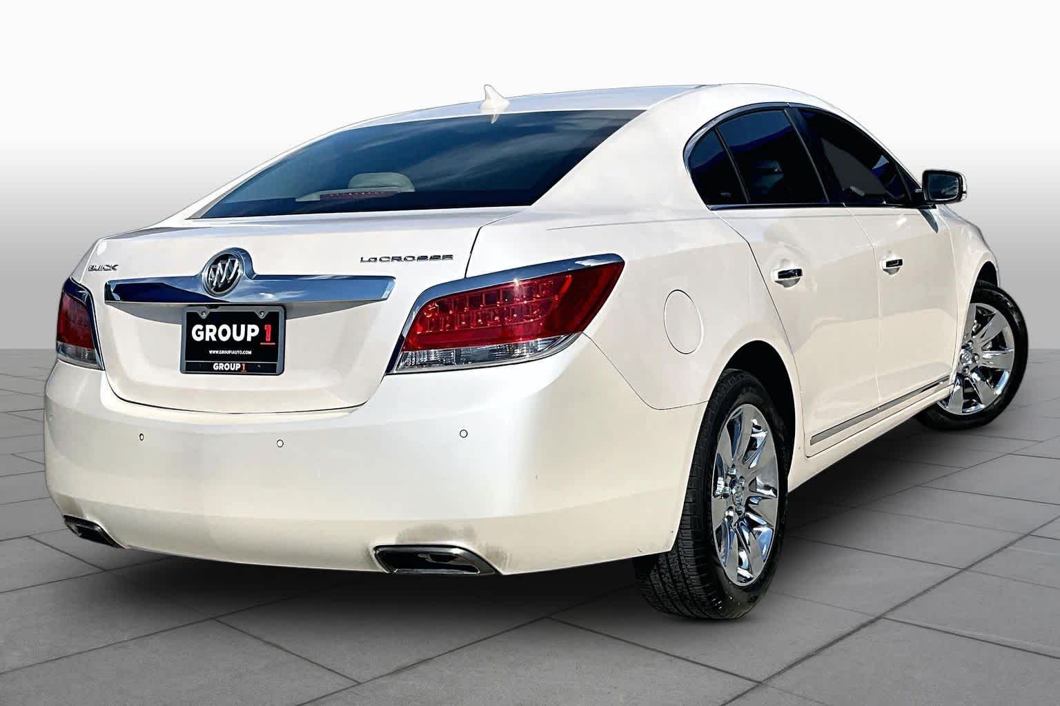 Used 2013 White Diamond Tricoat Buick Leather image 12