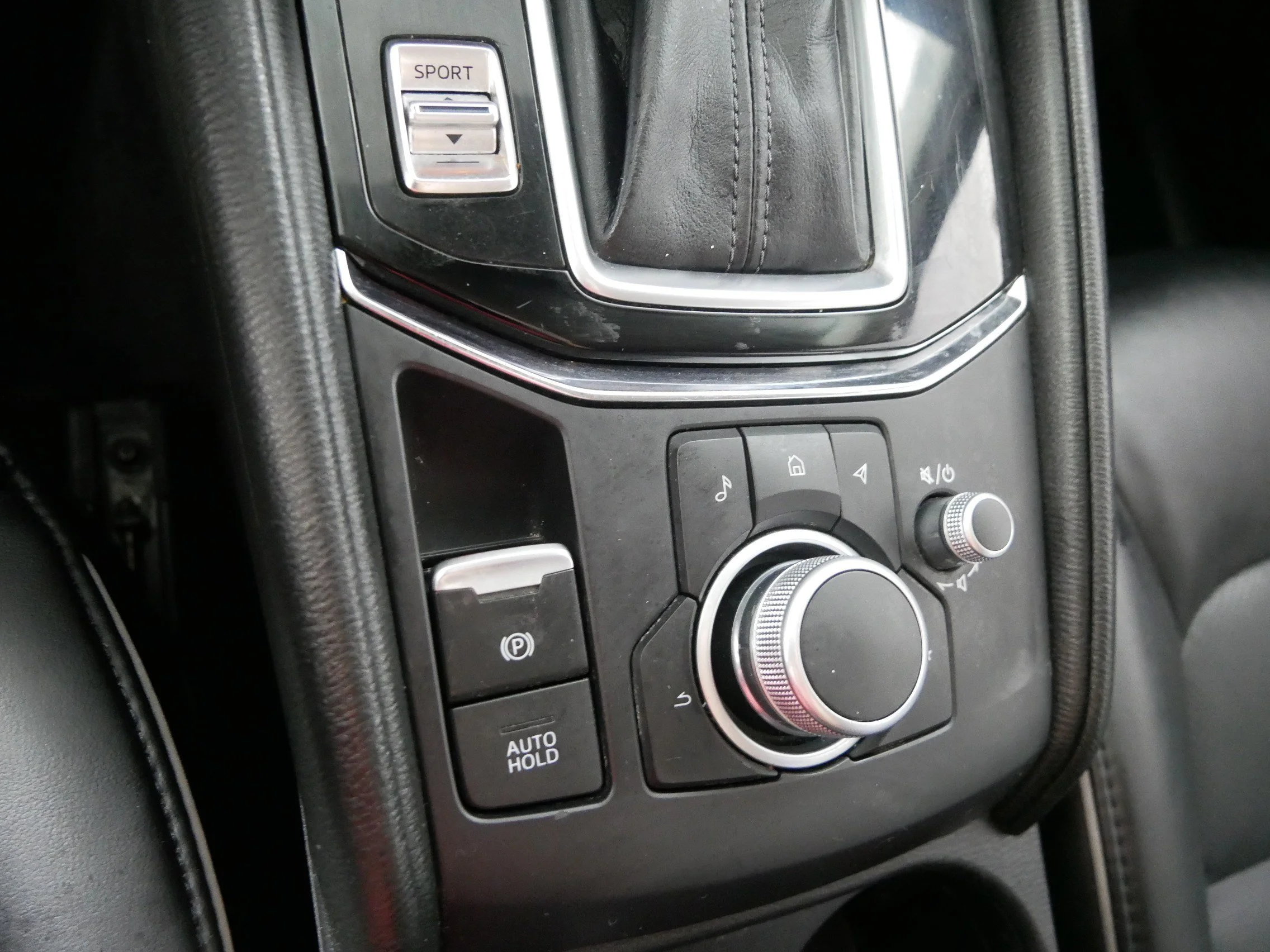 Used 2024 Machine Gray Metallic Mazda 2.5 S Select Package image 32