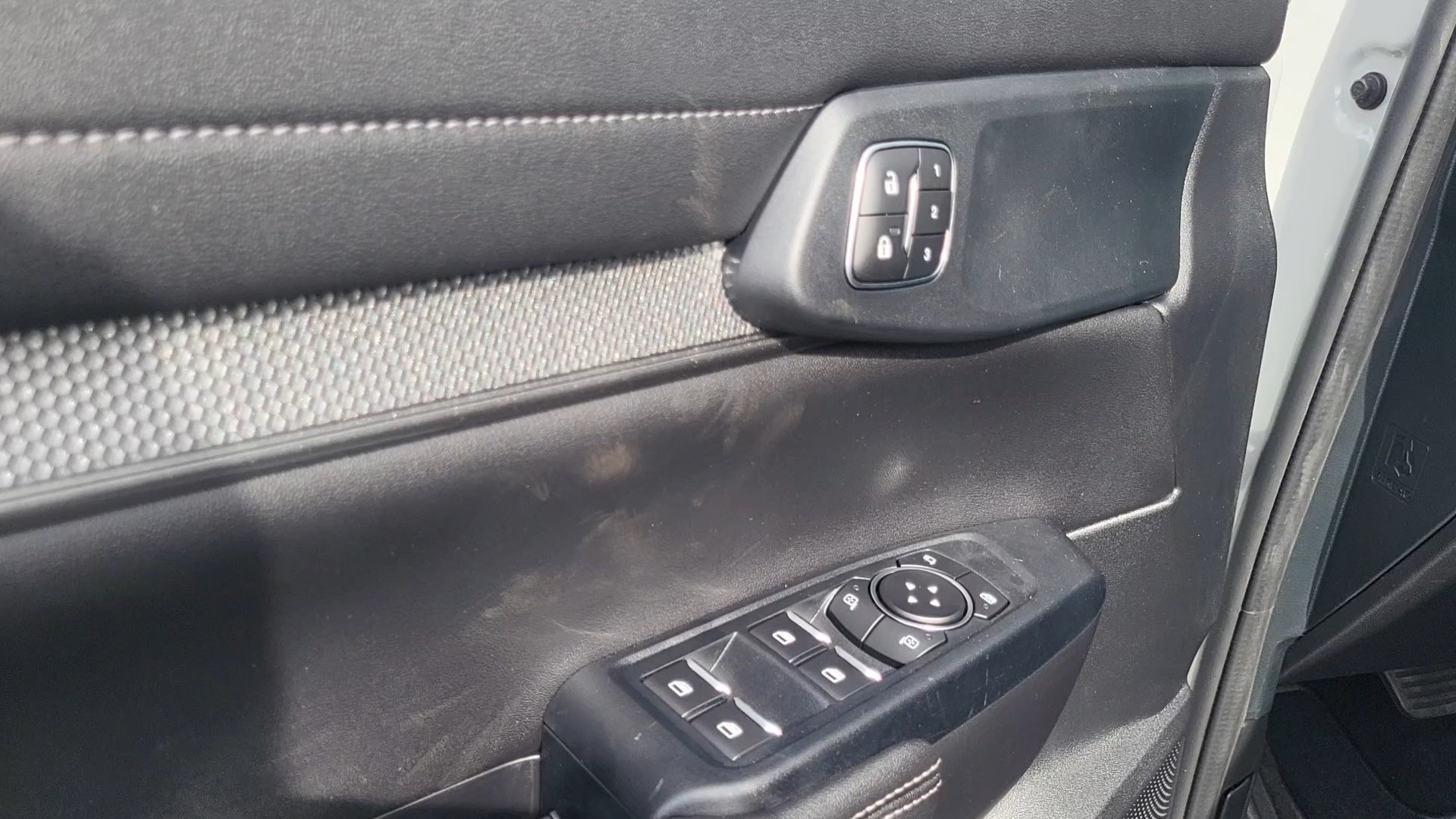 New 2026 Avalanche Ford LARIAT image 12