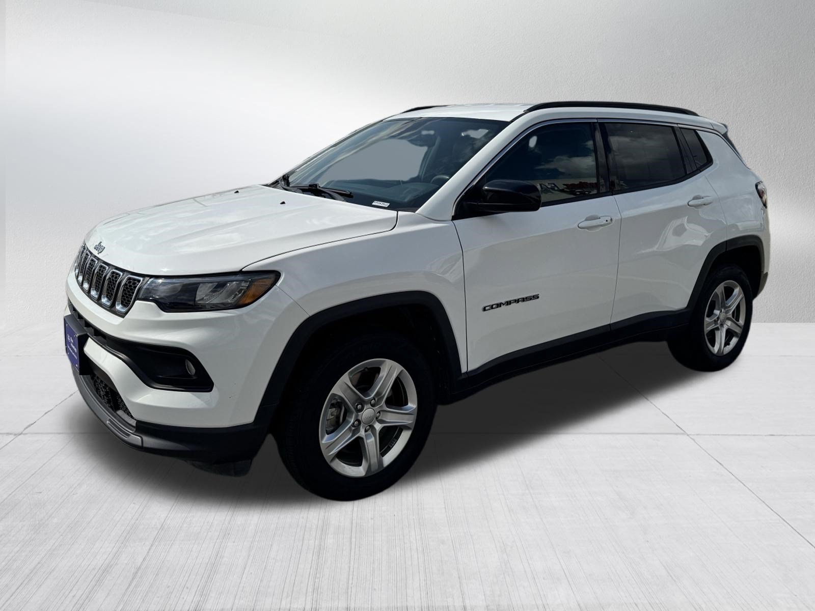 Certified Used 2024 Bright White Clearcoat Jeep Latitude image 3