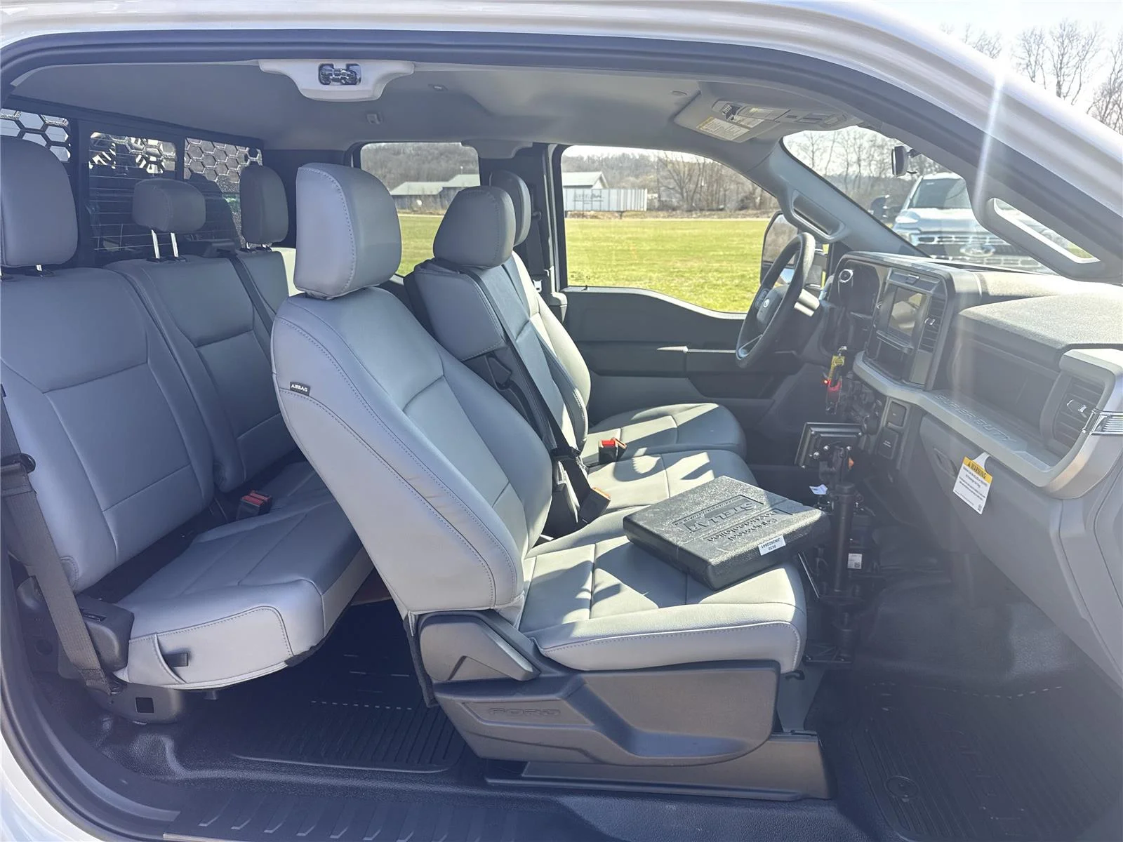 New 2026 Oxford White Ford XL image 27