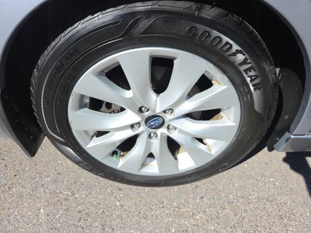 Used 2015 Ice Silver Metallic Subaru 2.5i Premium image 21