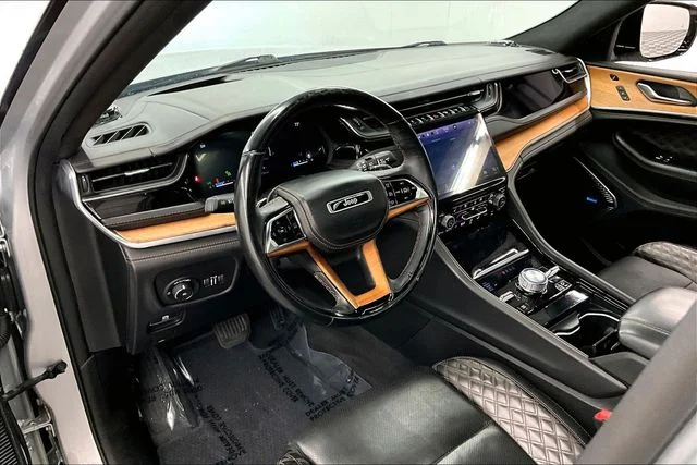 Used 2022 Silver Zynith Jeep Summit Reserve image 16