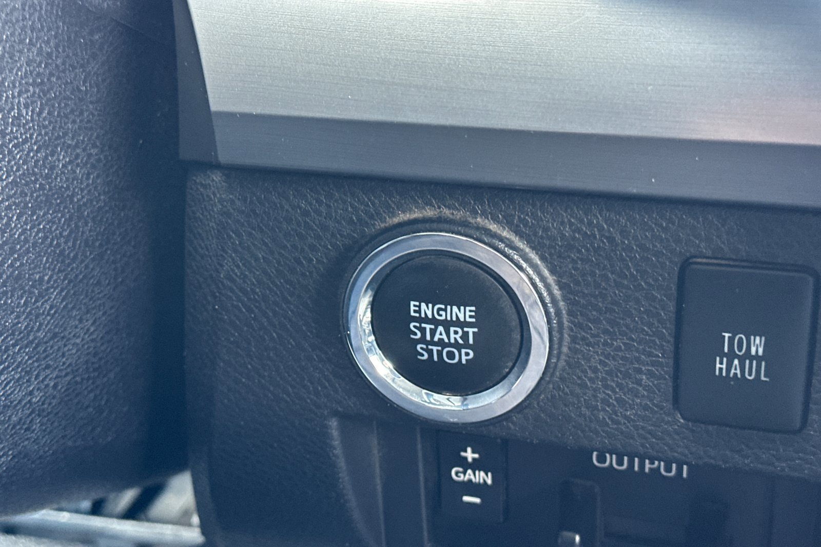 Used 2021 Wind Chill Pearl Toyota Platinum image 21