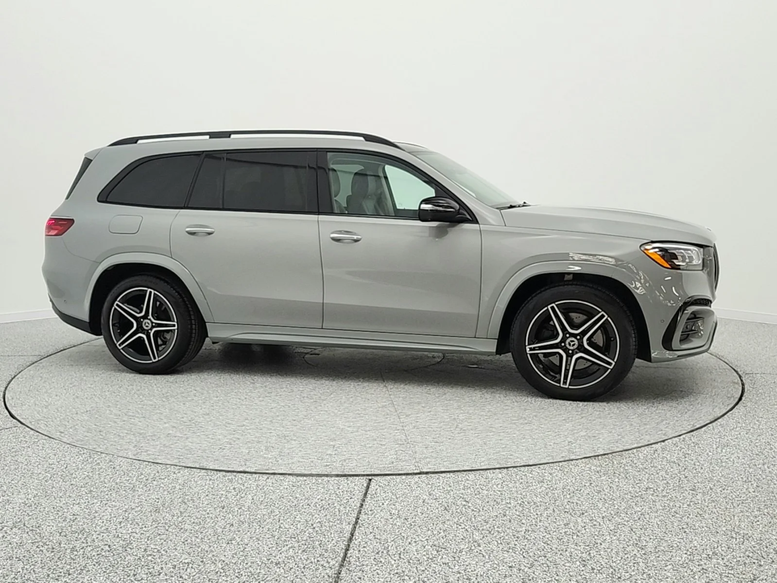 Used 2024 MANUFAKTUR Alpine Grey Mercedes-Benz GLS 450 4MATIC® SUV image 4