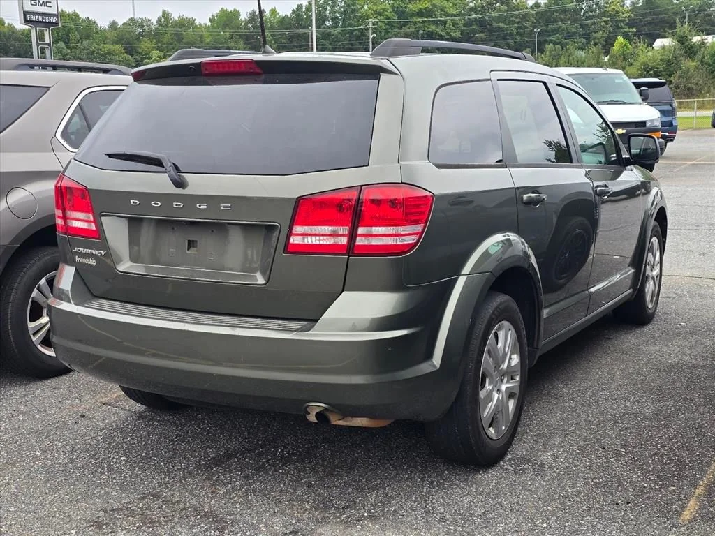 Used 2019 Green Dodge SE image 12