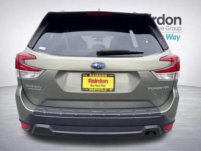 Used 2020 Jasper Green Metallic Subaru Premium image 6