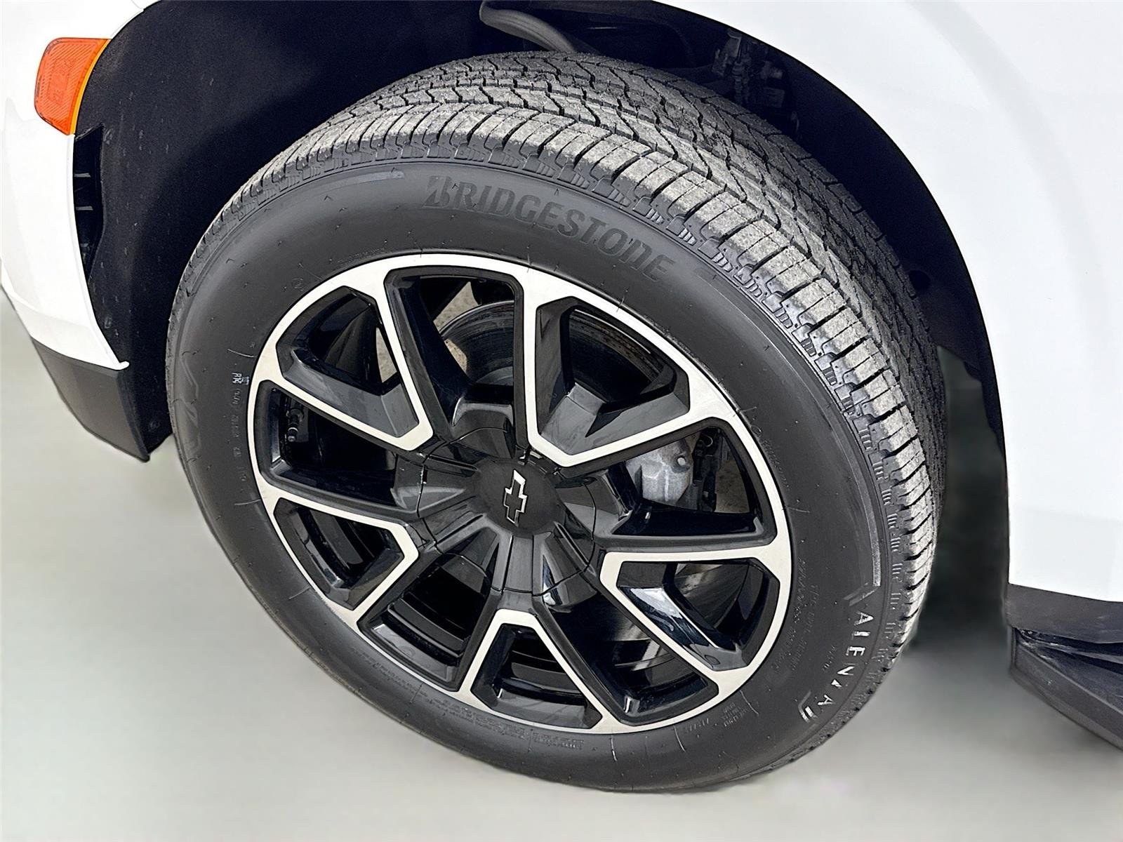 Used 2024 Summit White Chevrolet RST image 35