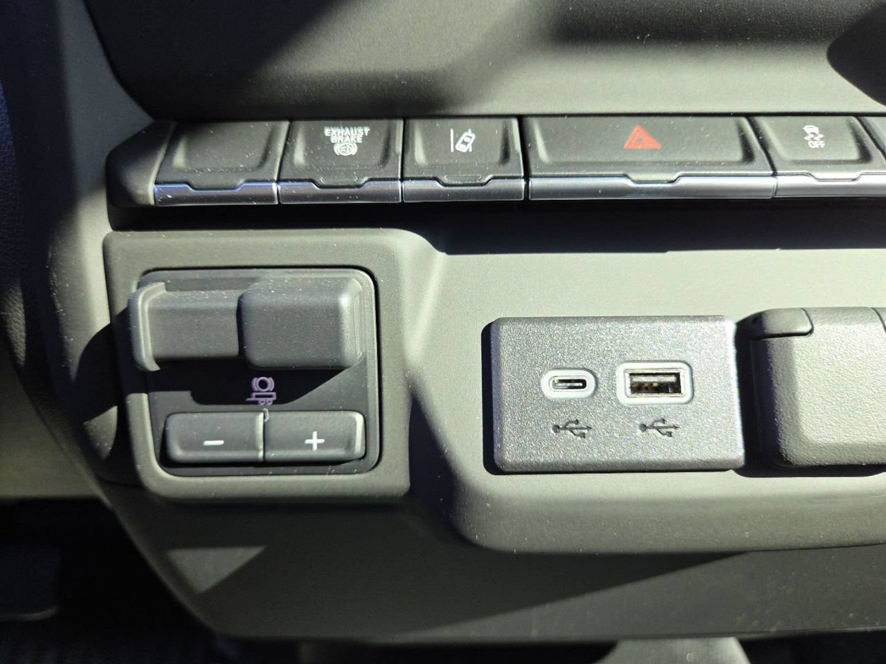 2025 GMC Sierra 3500 Chassis Cab Pro - Photo 9