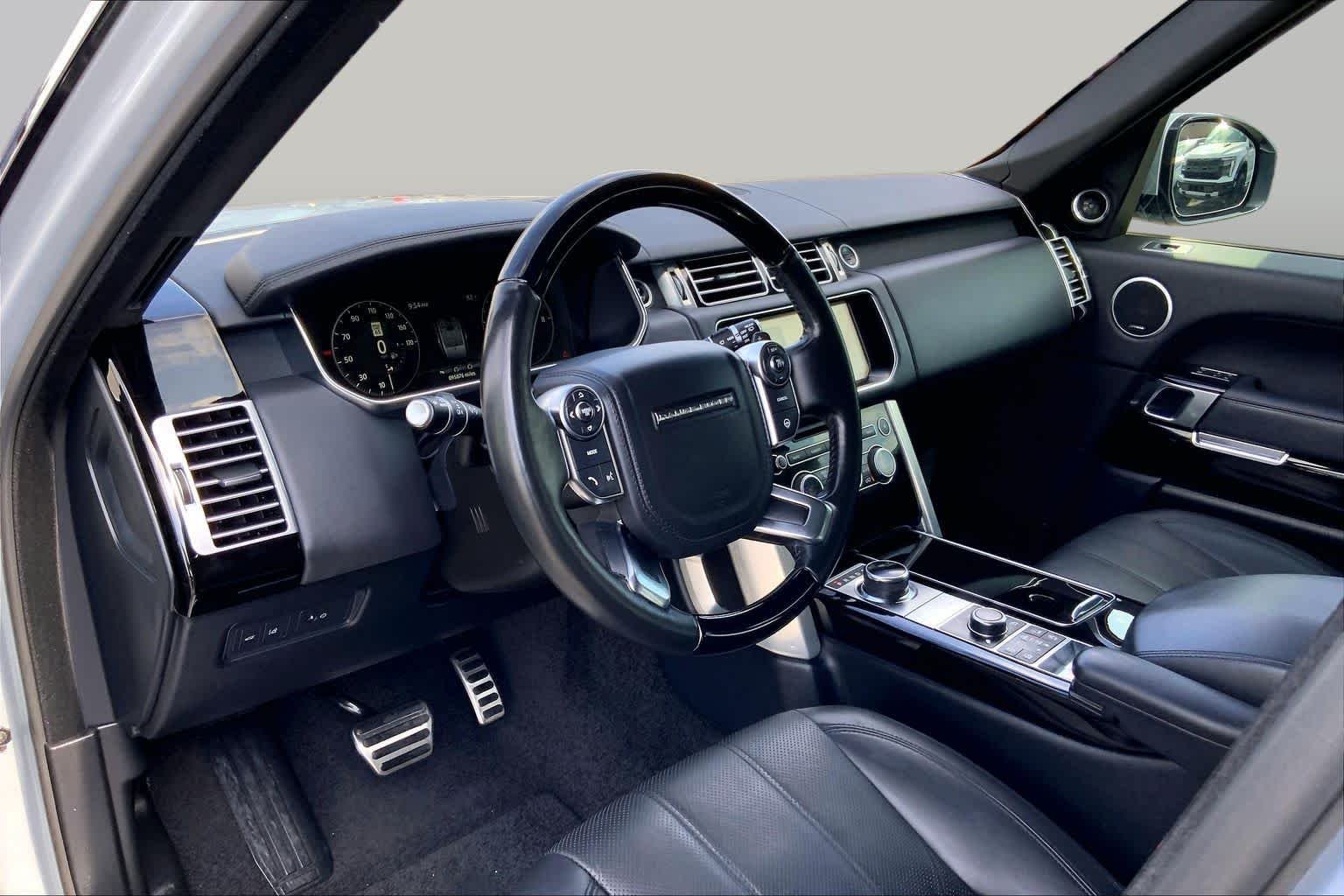 Used 2017 Silicon Silver Metallic Land Rover  image 16