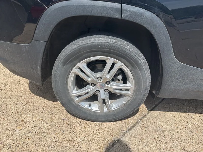 Used 2022 Black GMC SLE image 7
