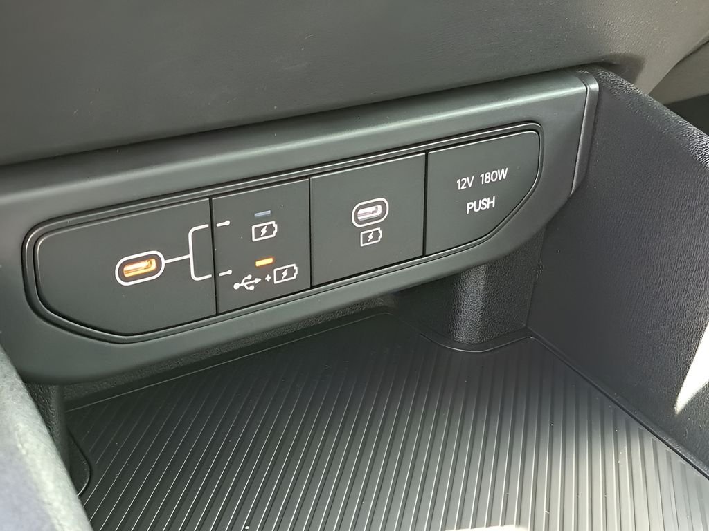 2025 Kia K4 LXS - Photo 21