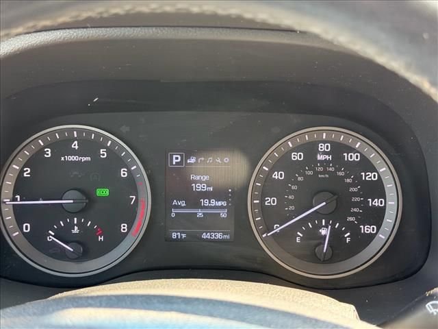 Used 2018 Red Hyundai SEL Plus image 16