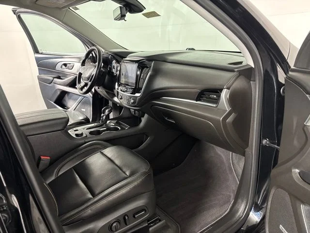 Used 2021 Black Chevrolet RS image 35
