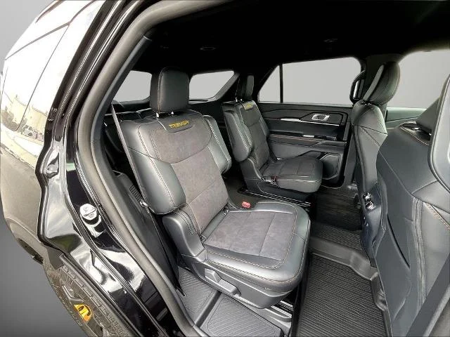 New 2026 Agate Black Metallic Ford Tremor® image 43