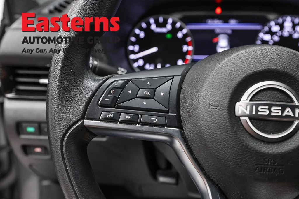 Used 2024 Gray Nissan SV image 15