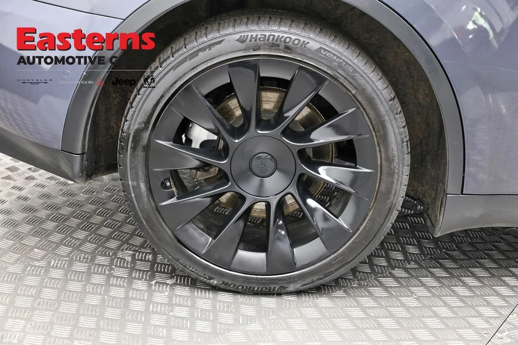 Used 2021 Gray Tesla Long Range image 23