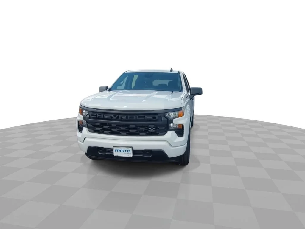 New 2026 Summit White Chevrolet Custom image 3