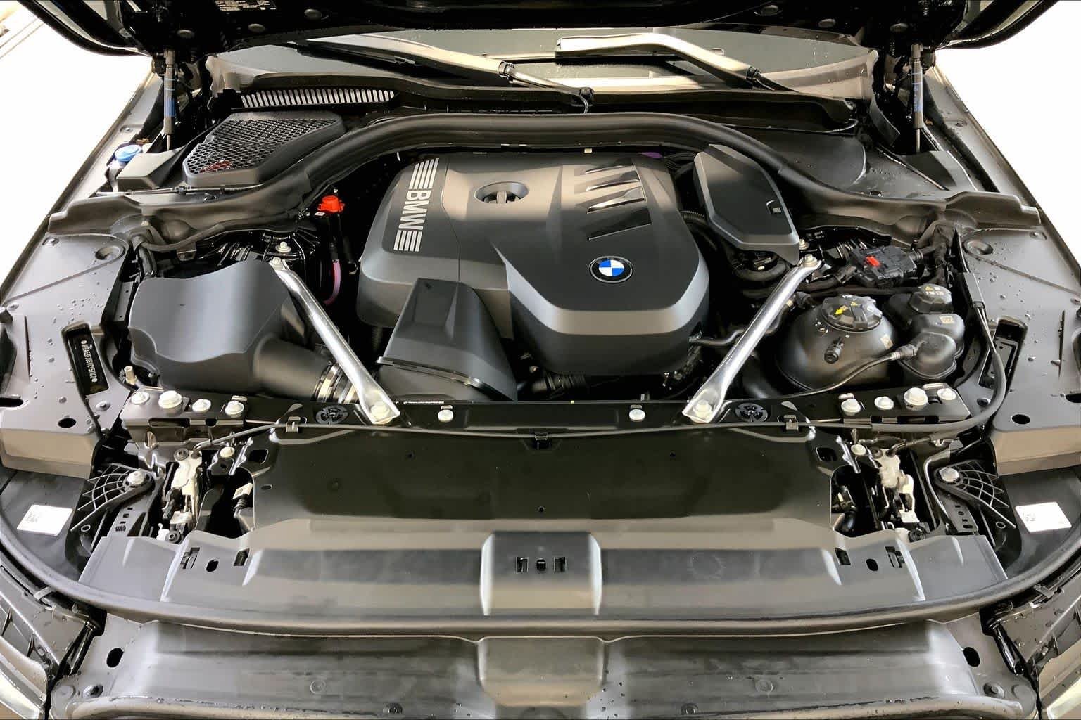 New 2027 Black Sapphire Metallic BMW 530i xDrive image 16