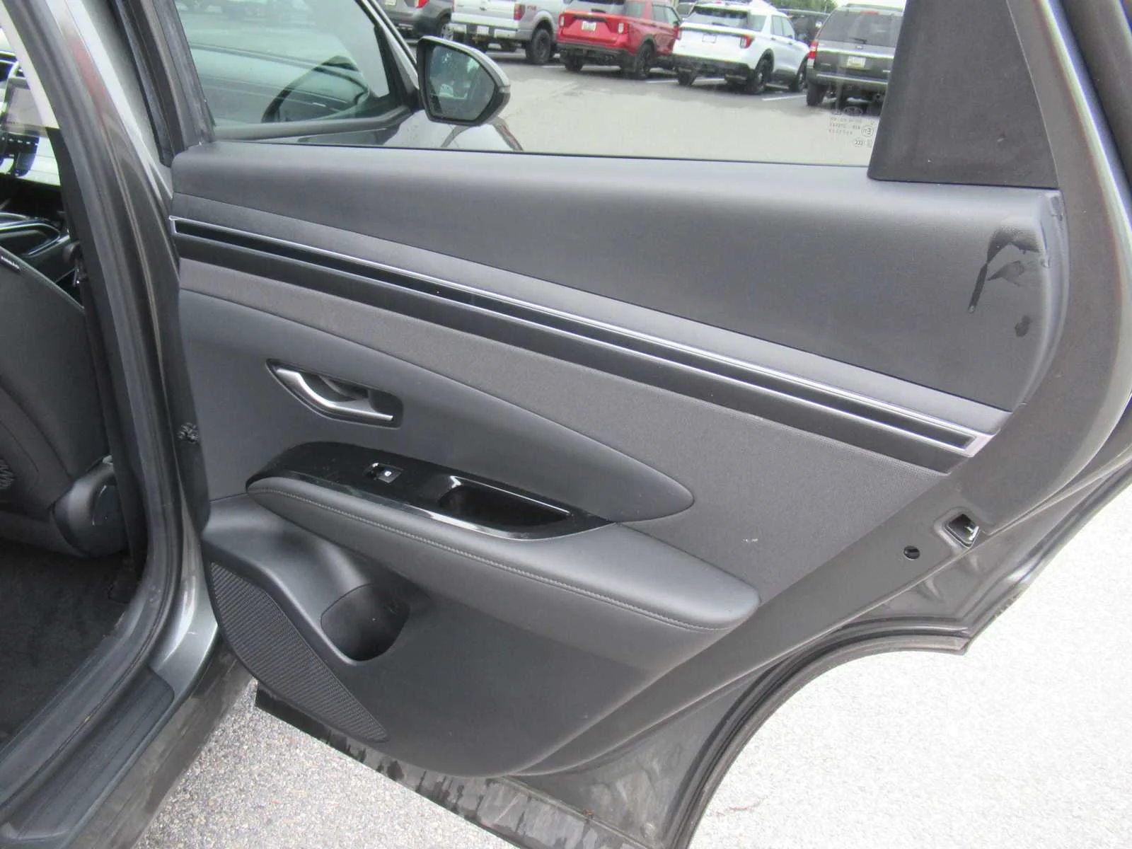 Used 2024 Amazon Gray Hyundai SEL Convenience image 23