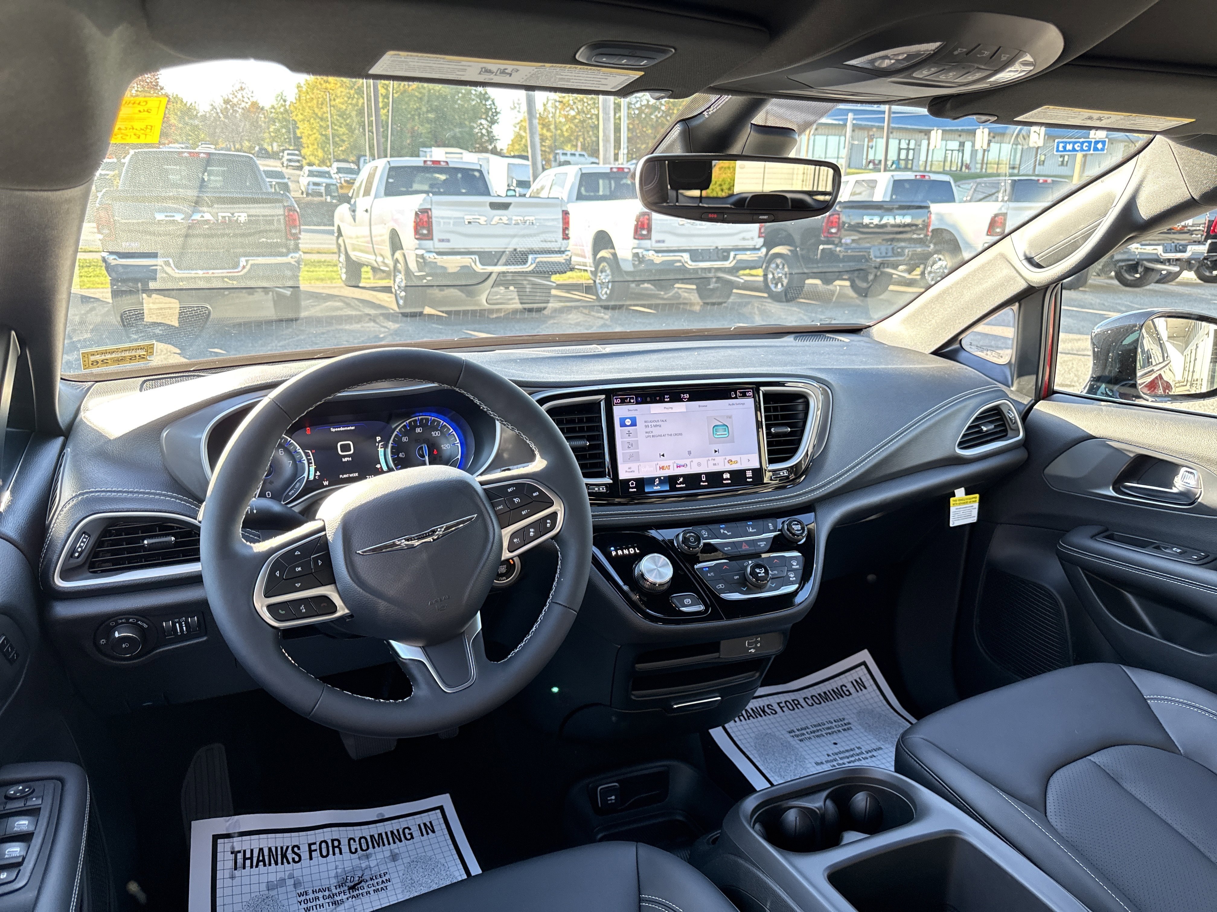 2026 Chrysler Pacifica Select - Photo 16