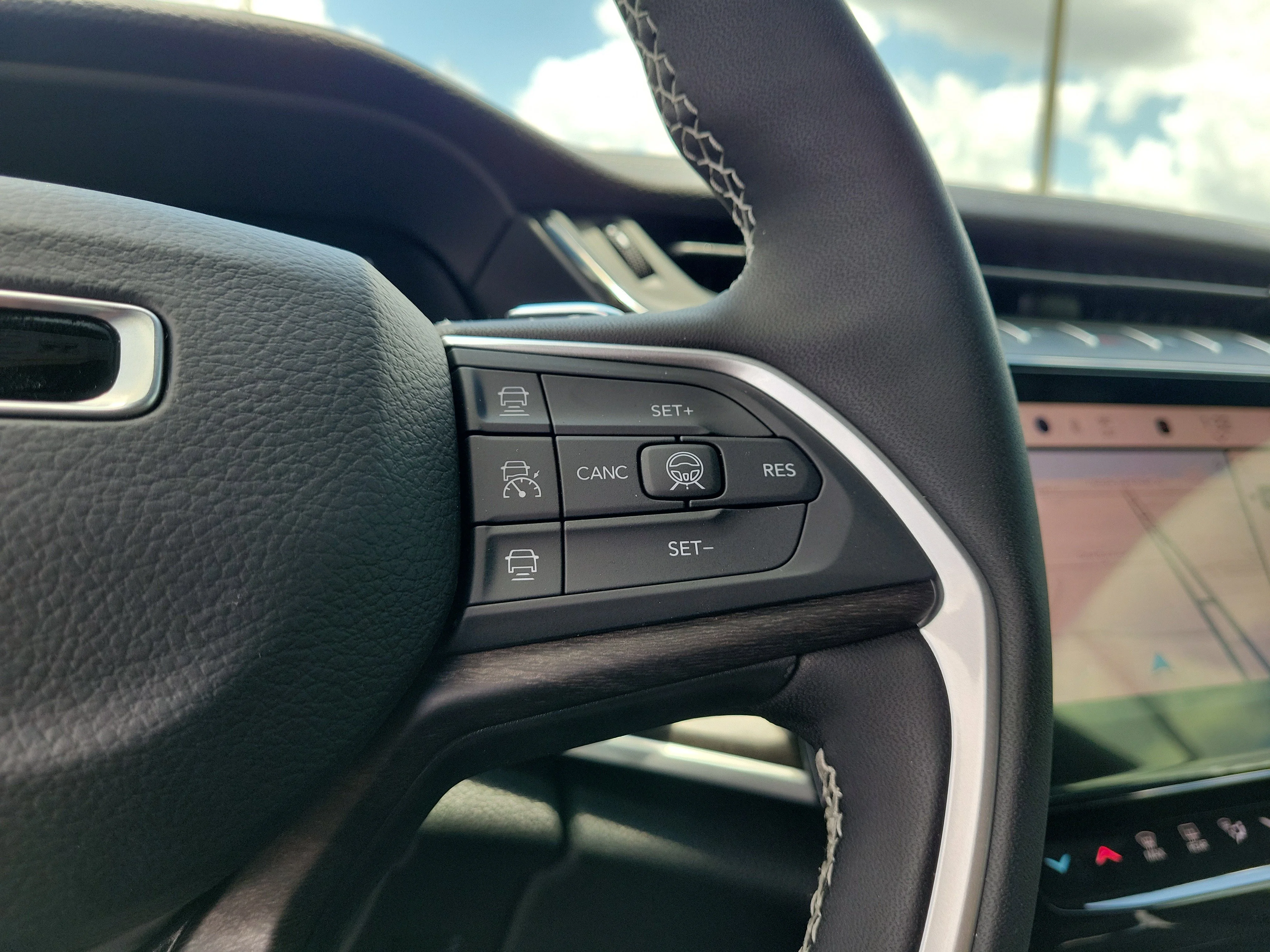 New 2026  Jeep Laredo Altitude image 15