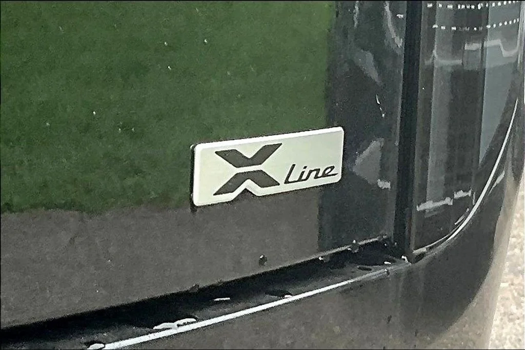 New 2027 Ebony Black Kia X-Line SX image 9