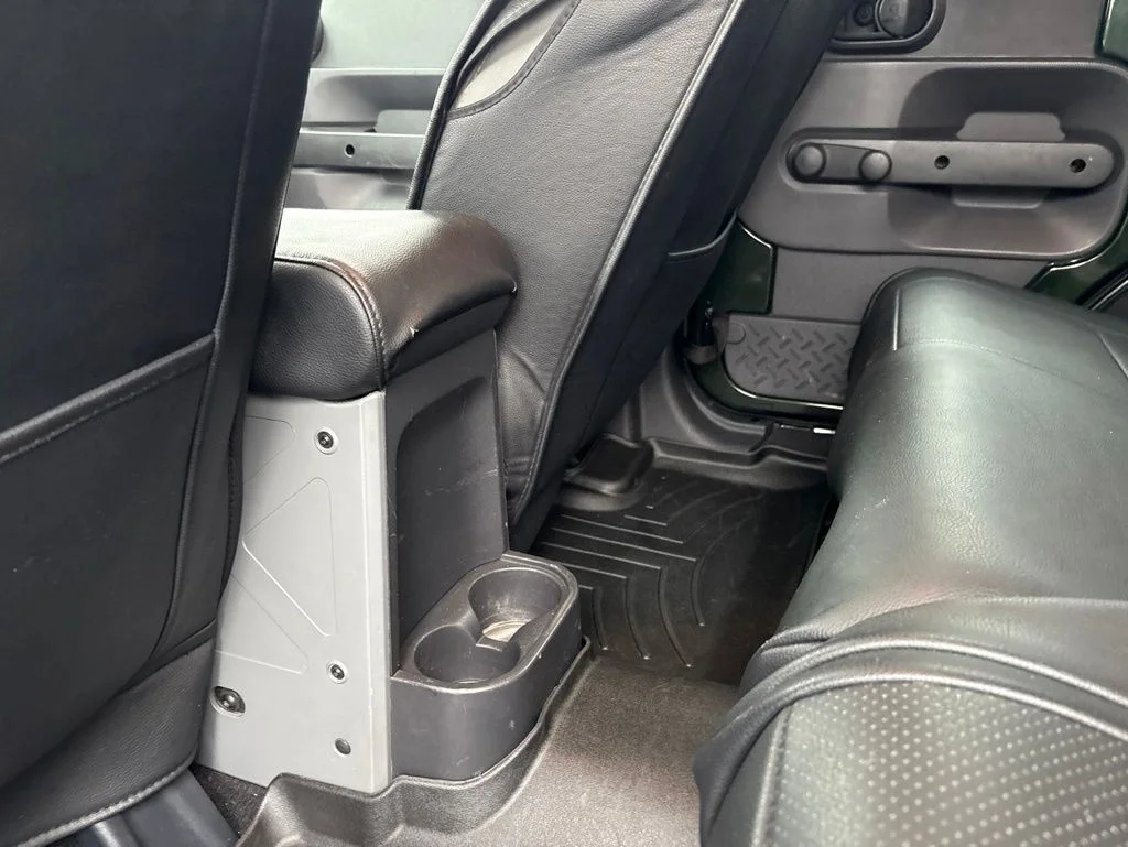 Used 2010  Jeep Unlimited Sport image 21