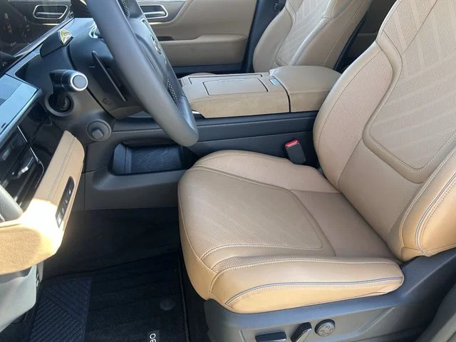 New 2027 DYNAMIC METAL INFINITI Luxe 4WD image 22