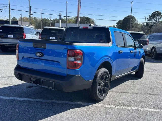 New 2025 Blue Ford XLT image 3