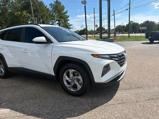 Used 2024 White Pearl Hyundai SEL image 11